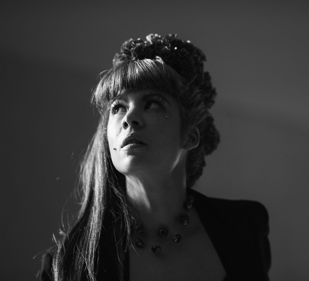 Coiffure : Elizabeth Giry - Modéle Eve Stevens