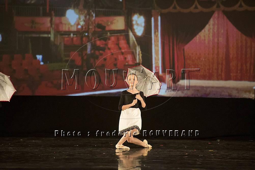MOUV-1378.jpg